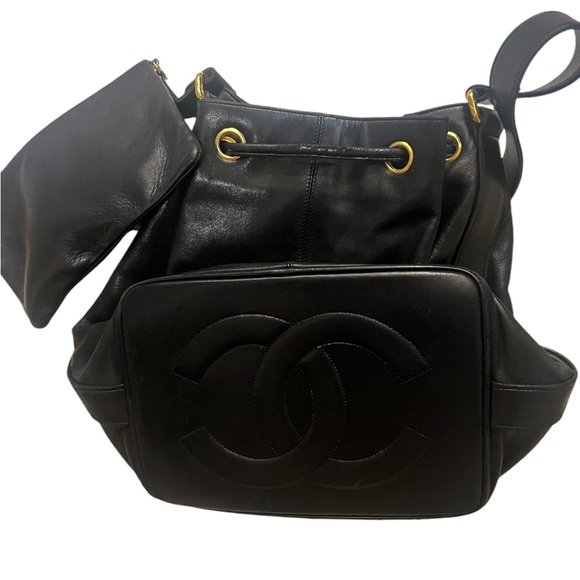 CHANEL Handbags - Chanel CC Stitch bucket bag 80’s - 1990’s vintage ✨logo bottom✨🦄